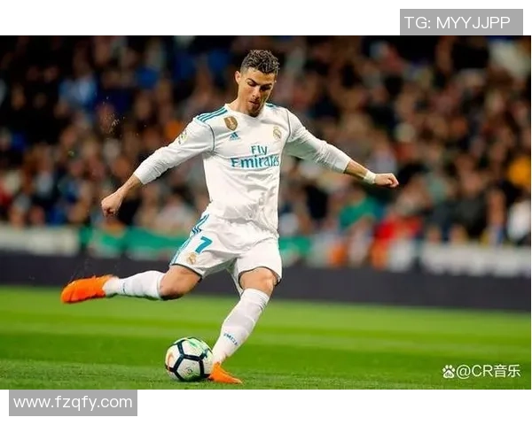 三位足球女星以鲜明个性与精彩表现成为新一代足球偶像，燃动赛场魅力无限