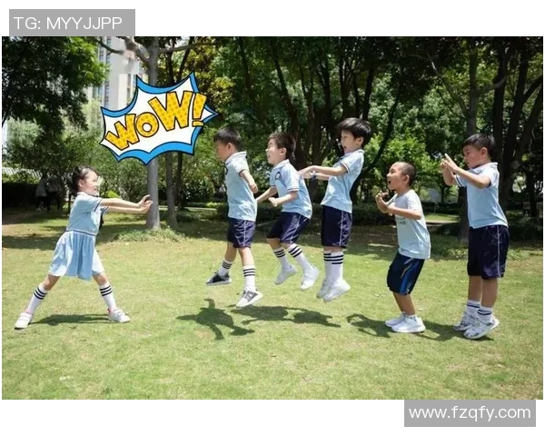 与足球巨星同框合影 时光定格的荣耀瞬间