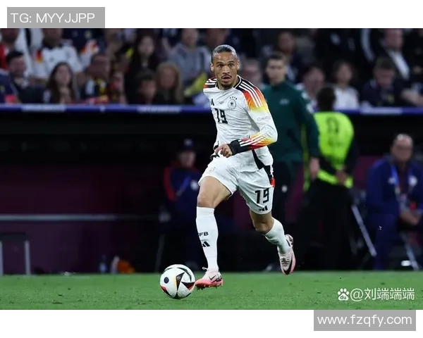 世界著名足球球星亲临拜访引发球迷热情互动盛况空前 世界著名足球球星亲临拜访引发球迷热情互动盛况空前