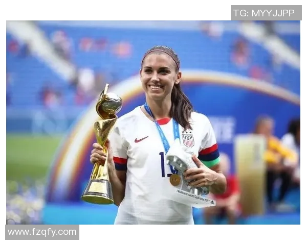 足球场上的中长发球星盘点 风采与实力并存的魅力发型 足球场上的中长发球星盘点 风采与实力并存的魅力发型